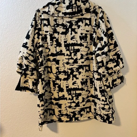 Hazel Anthropologie Abstract Black & Cream Coat Size L - Picture 2 of 4